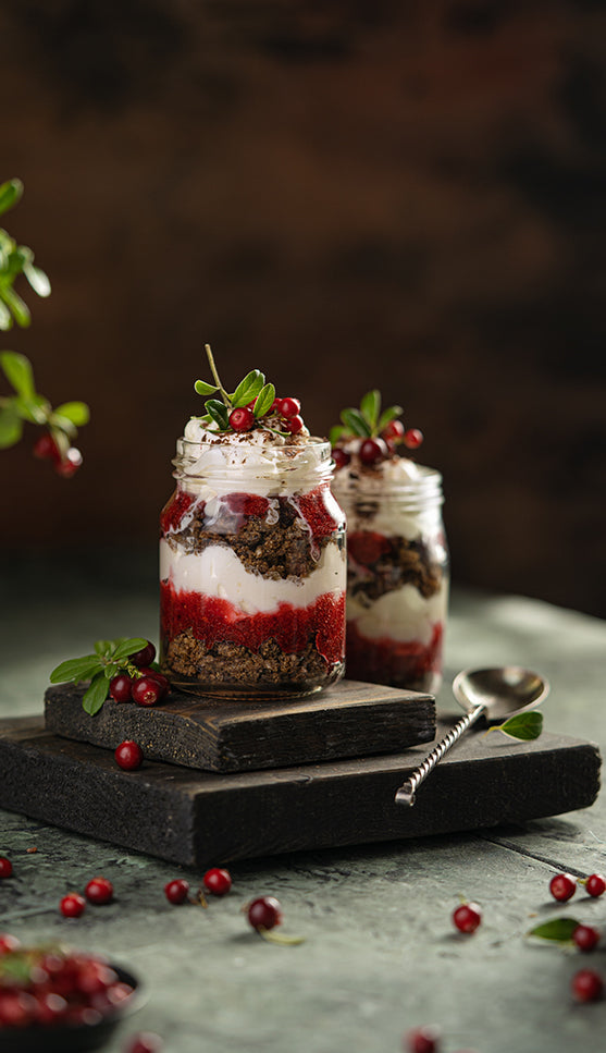 "TIRAMISU OWOCOWE Z TRUSKAWKĄ I ŻUBRÓWKĄ"